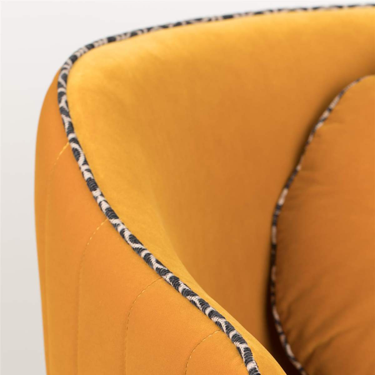Bold Monkey Sassy Granny Lounge Chair