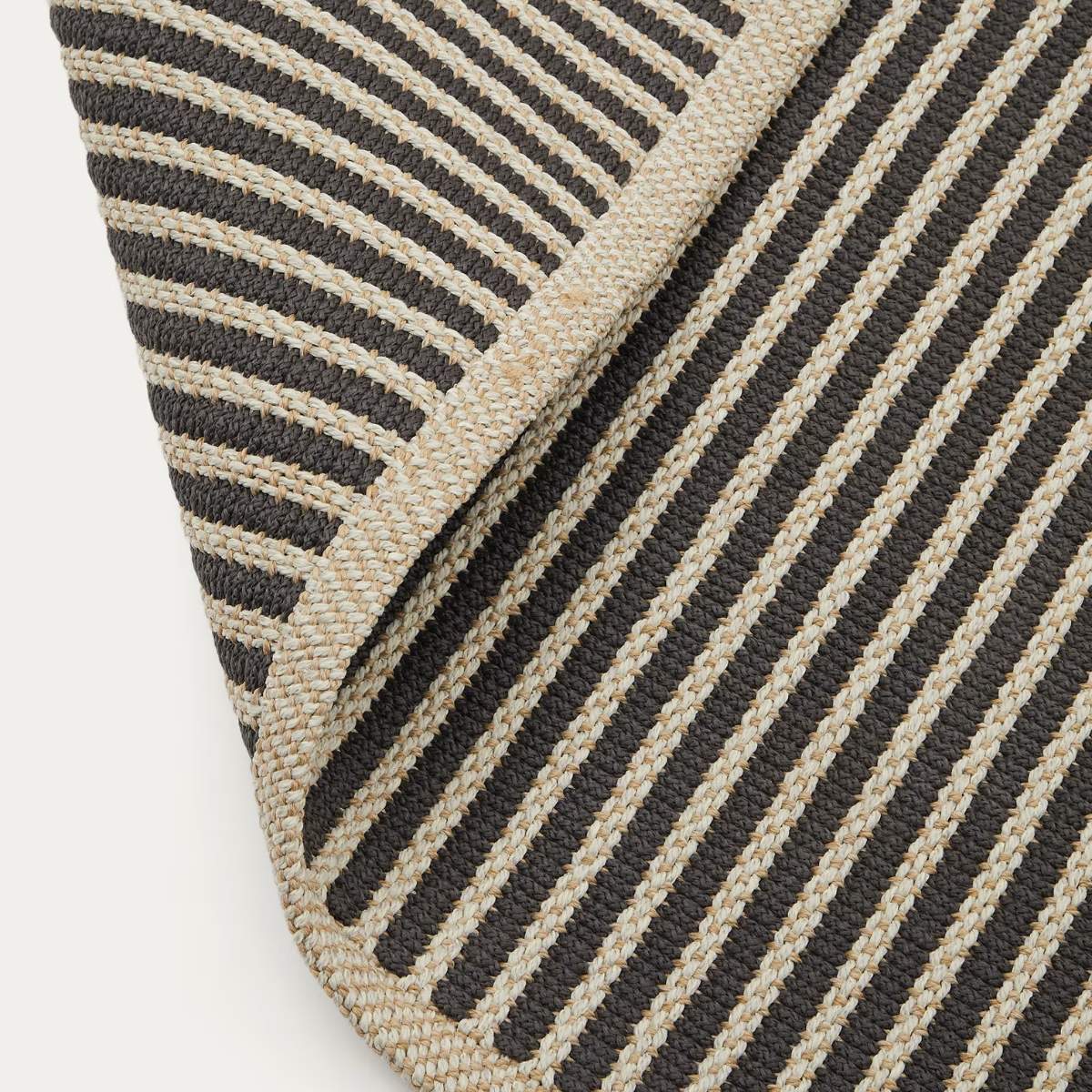 Kave Home Satanca beige and black striped rug made from synthetic fibres 160 x 230 cm