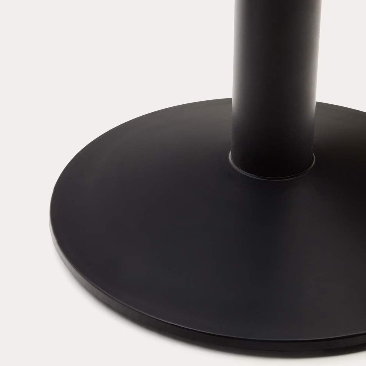 Kave Home Saura round high bar table made of black metal with a white terrazzo top, 96 x Ø70 cm