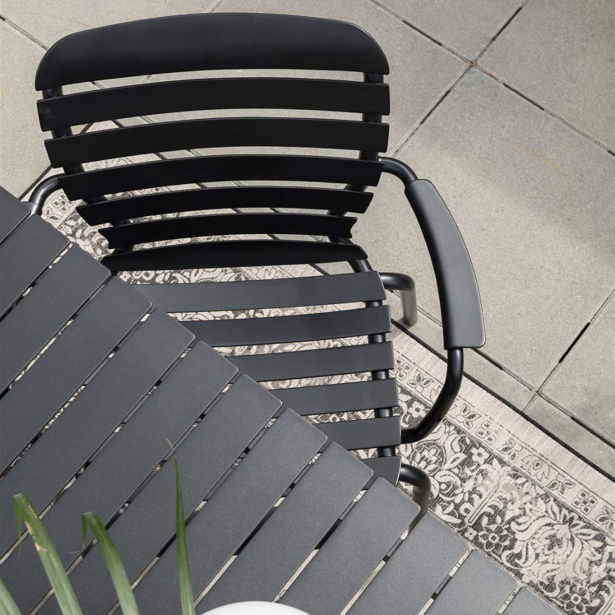 Zuiver Set Garden Table Vondel 168,5 + 4 Armchair Vondel