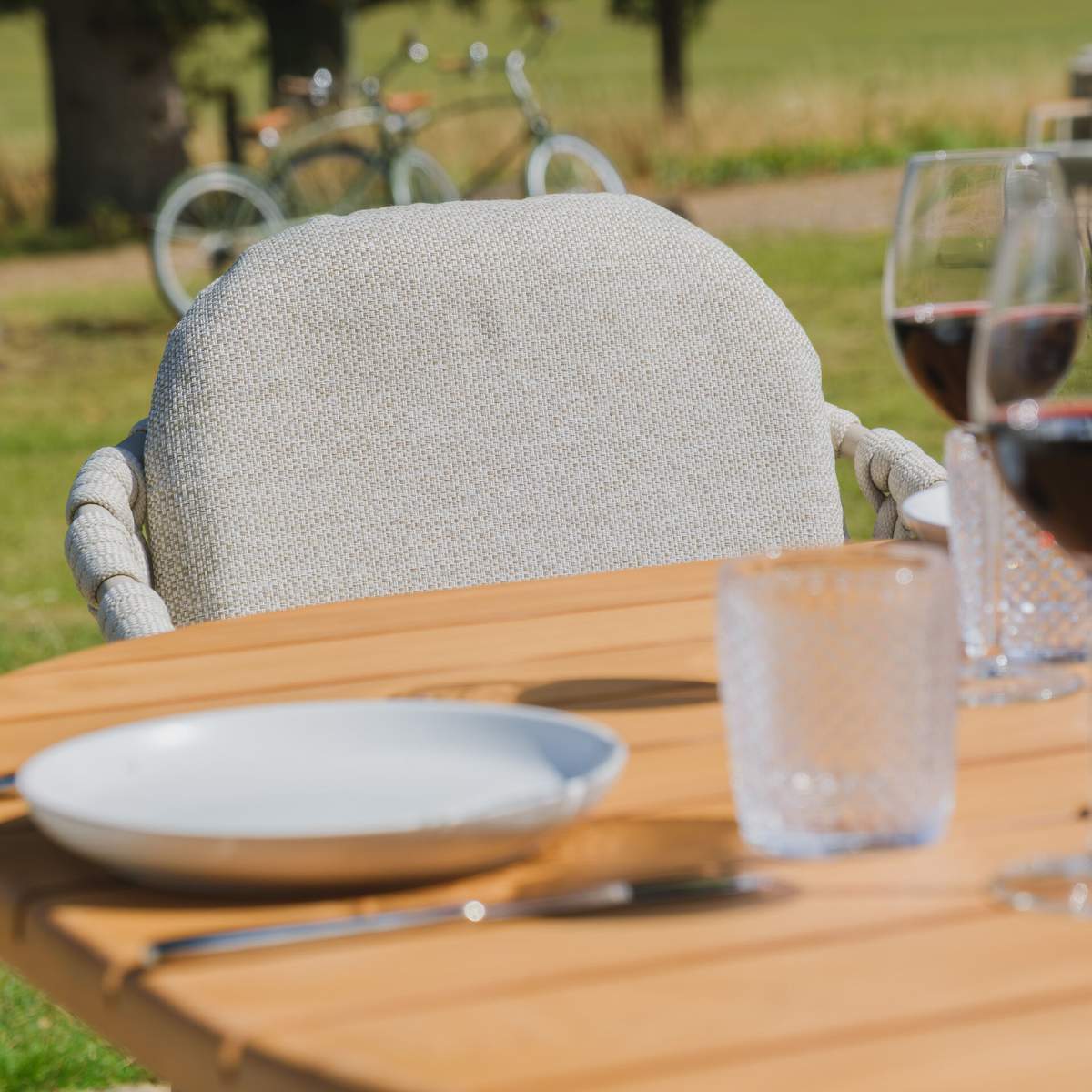 Maze Sicily Open Rope Weave 6 Seat Rectangular Dining Set - Latte