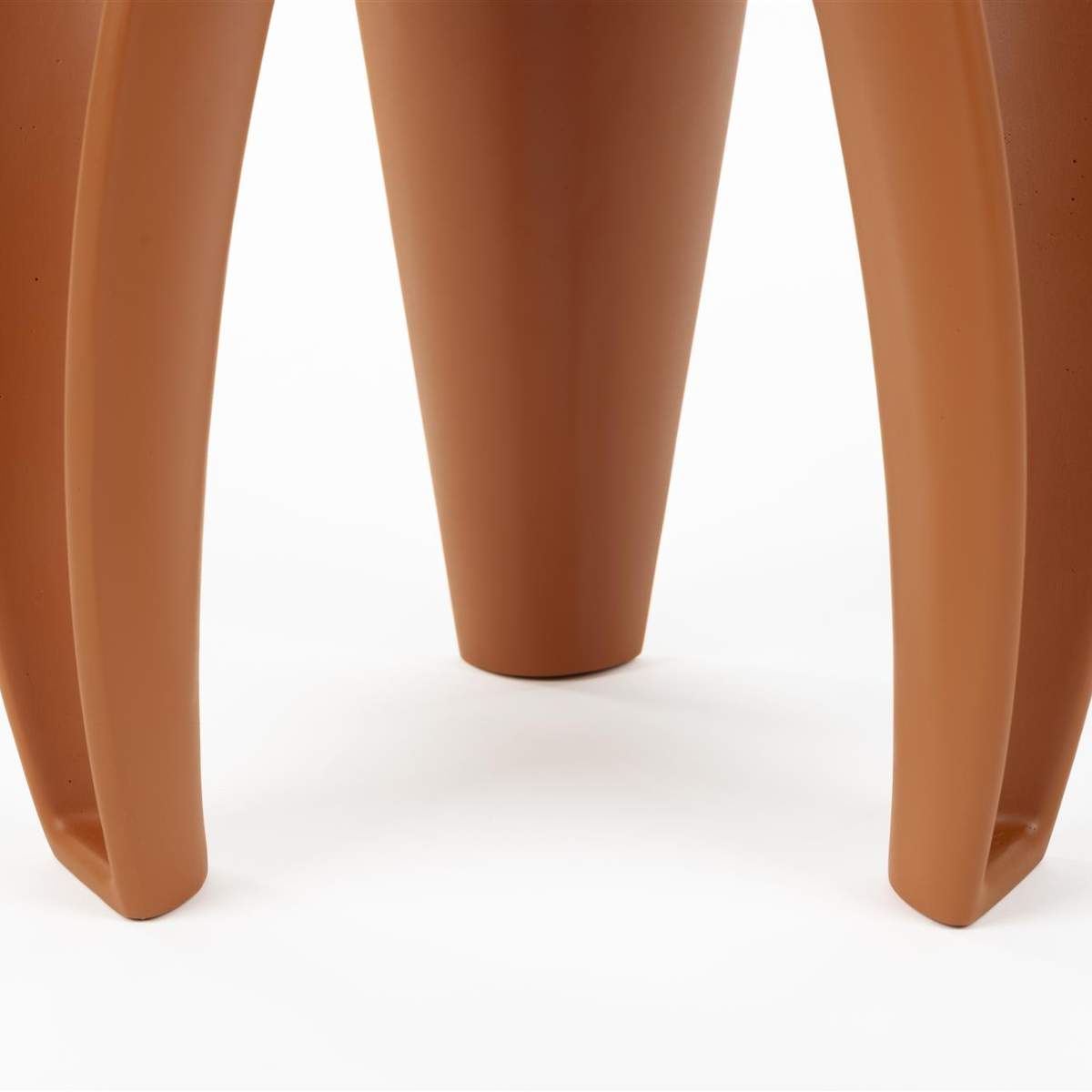 Bold Monkey Side Table Hactua