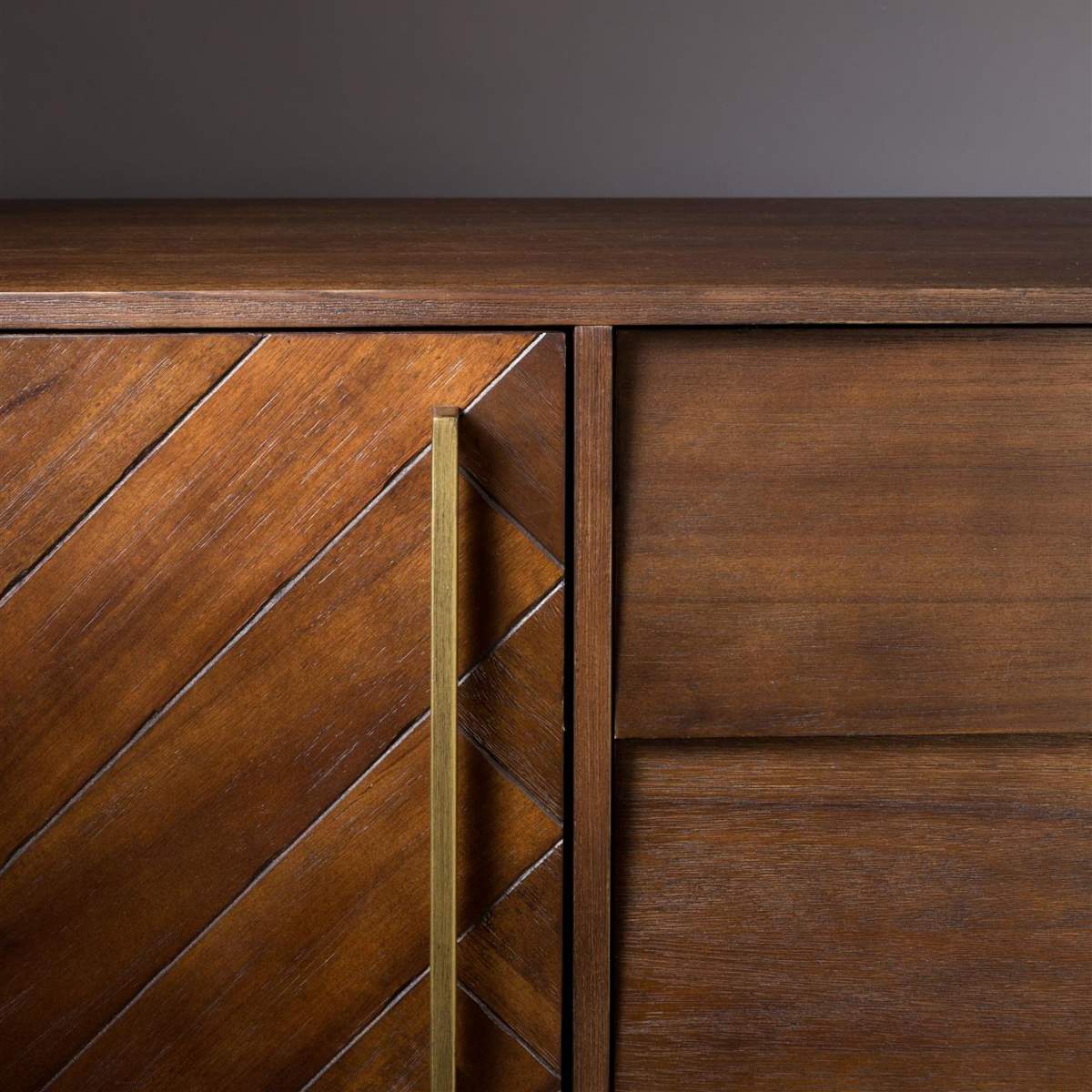 Dutch Bone Sideboard Class