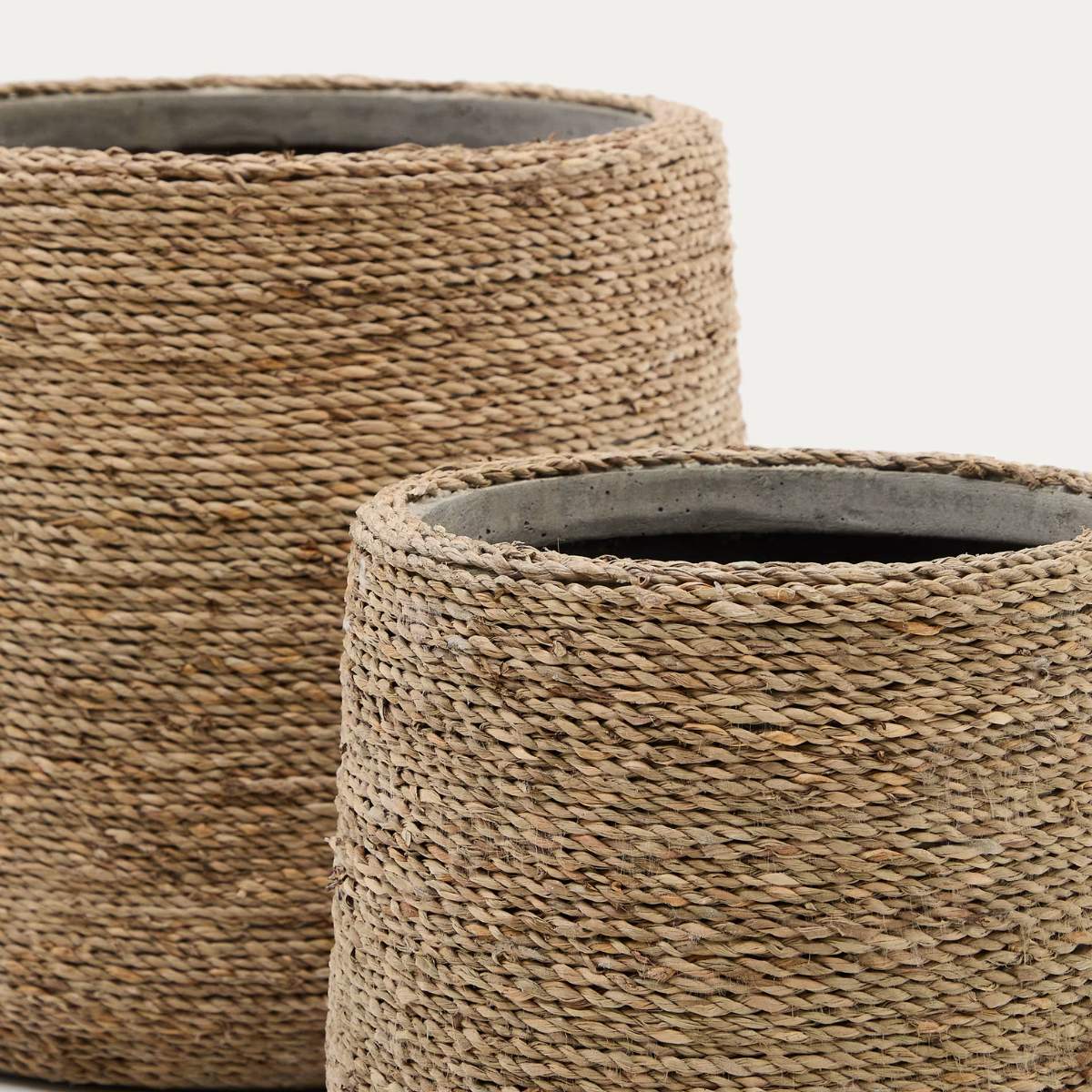 Kave Home Sigal set of 2 cement plant pots in a natural finish, Ø 24 cm / 31 cm