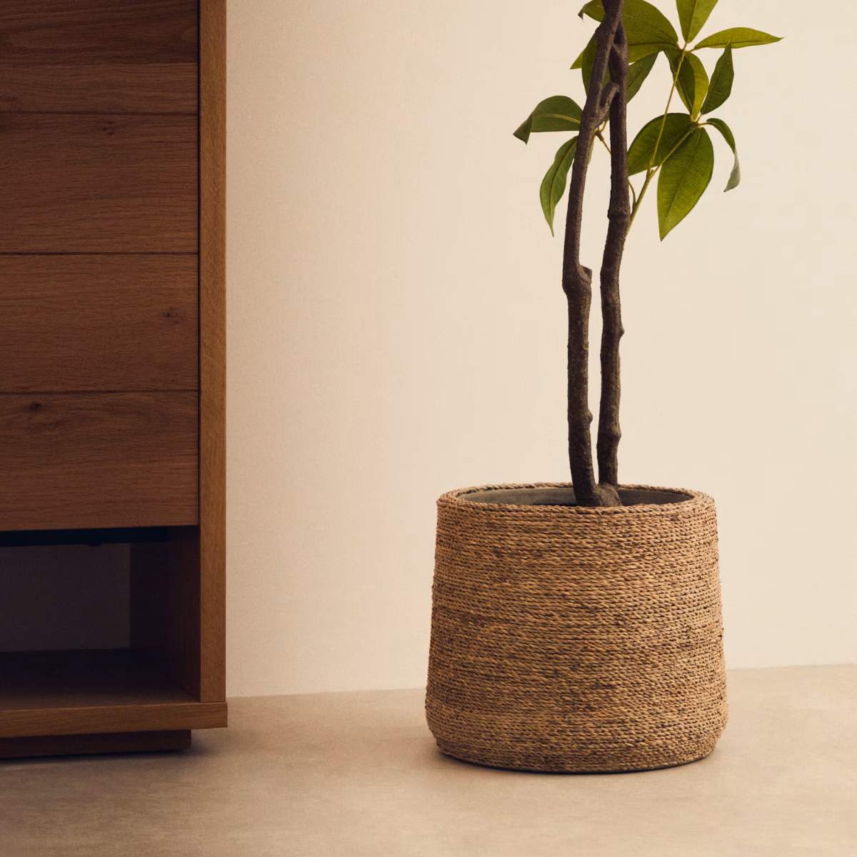 Kave Home Sigal set of 2 cement plant pots in a natural finish, Ø 24 cm / 31 cm
