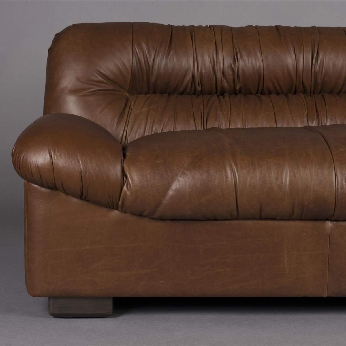 Dutch Bone Sofa Douglas