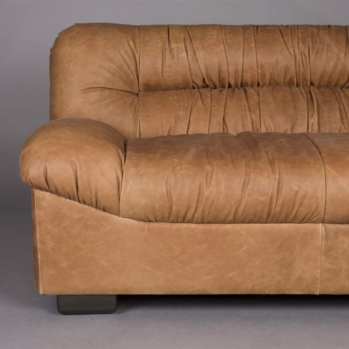 Dutch Bone Sofa Douglas