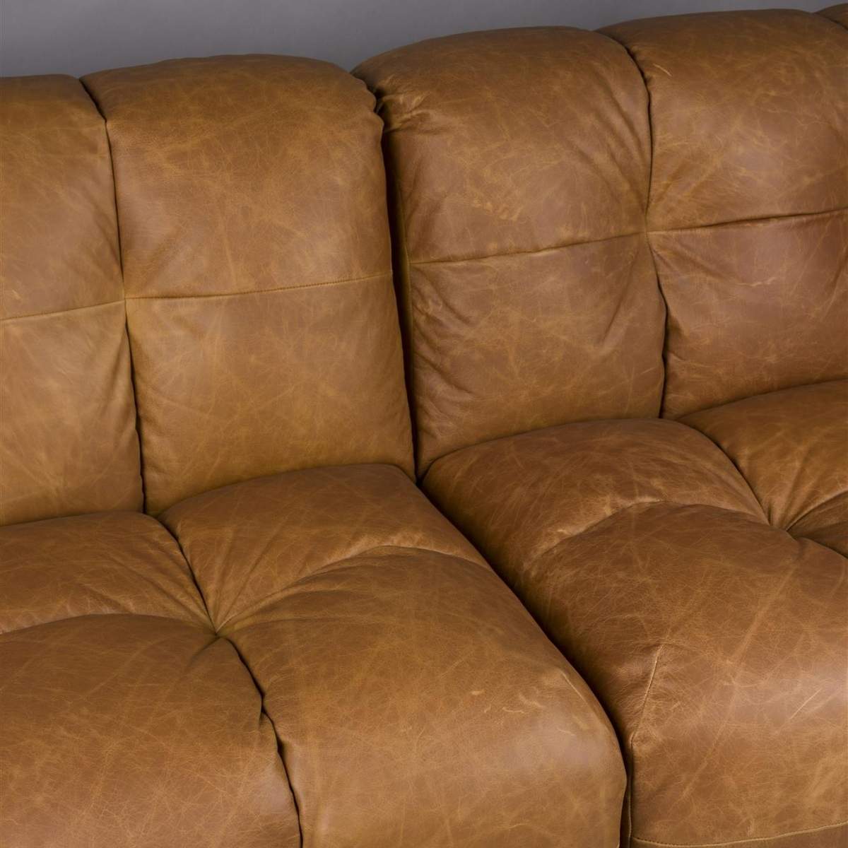 Dutch Bone Sofa Hackman