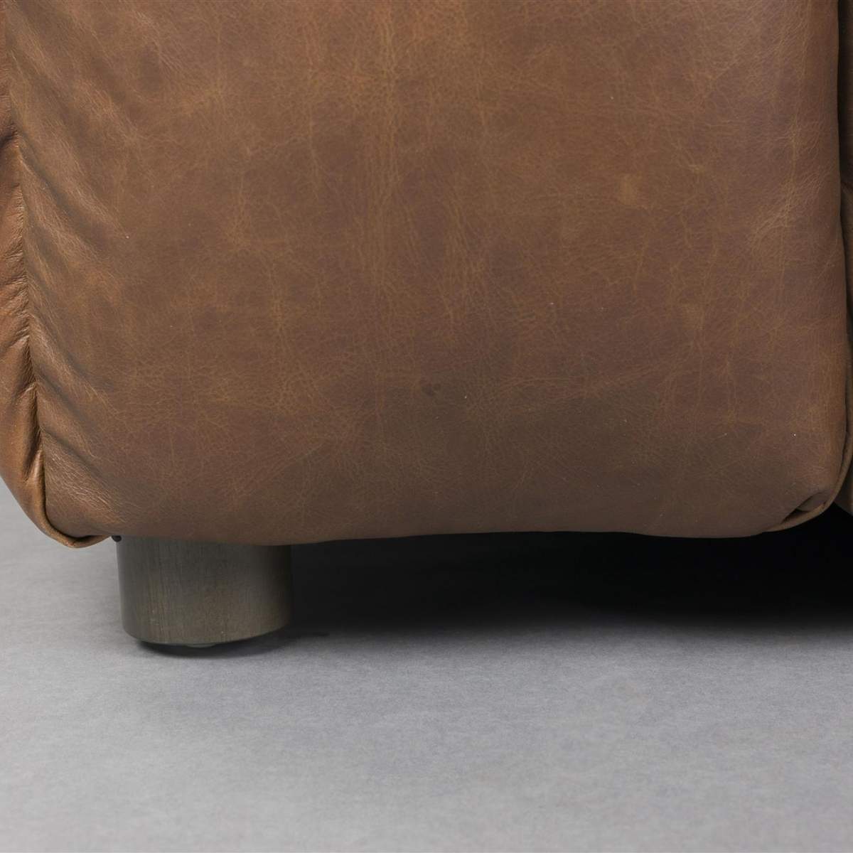 Dutch Bone Sofa Hackman