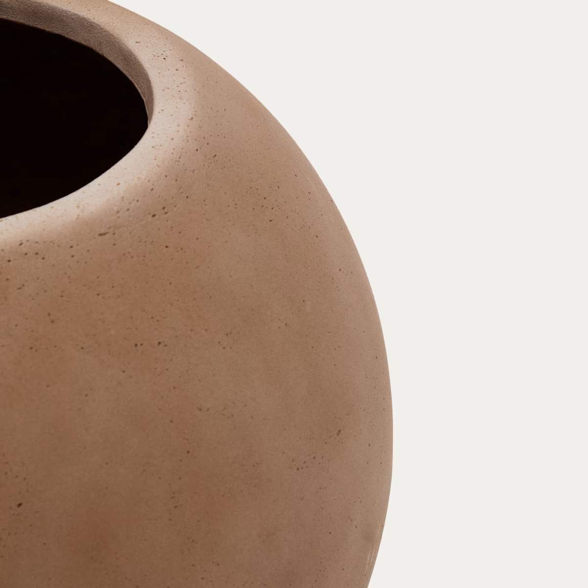 Kave Home Solna terracotta-effect planter Ø51cm