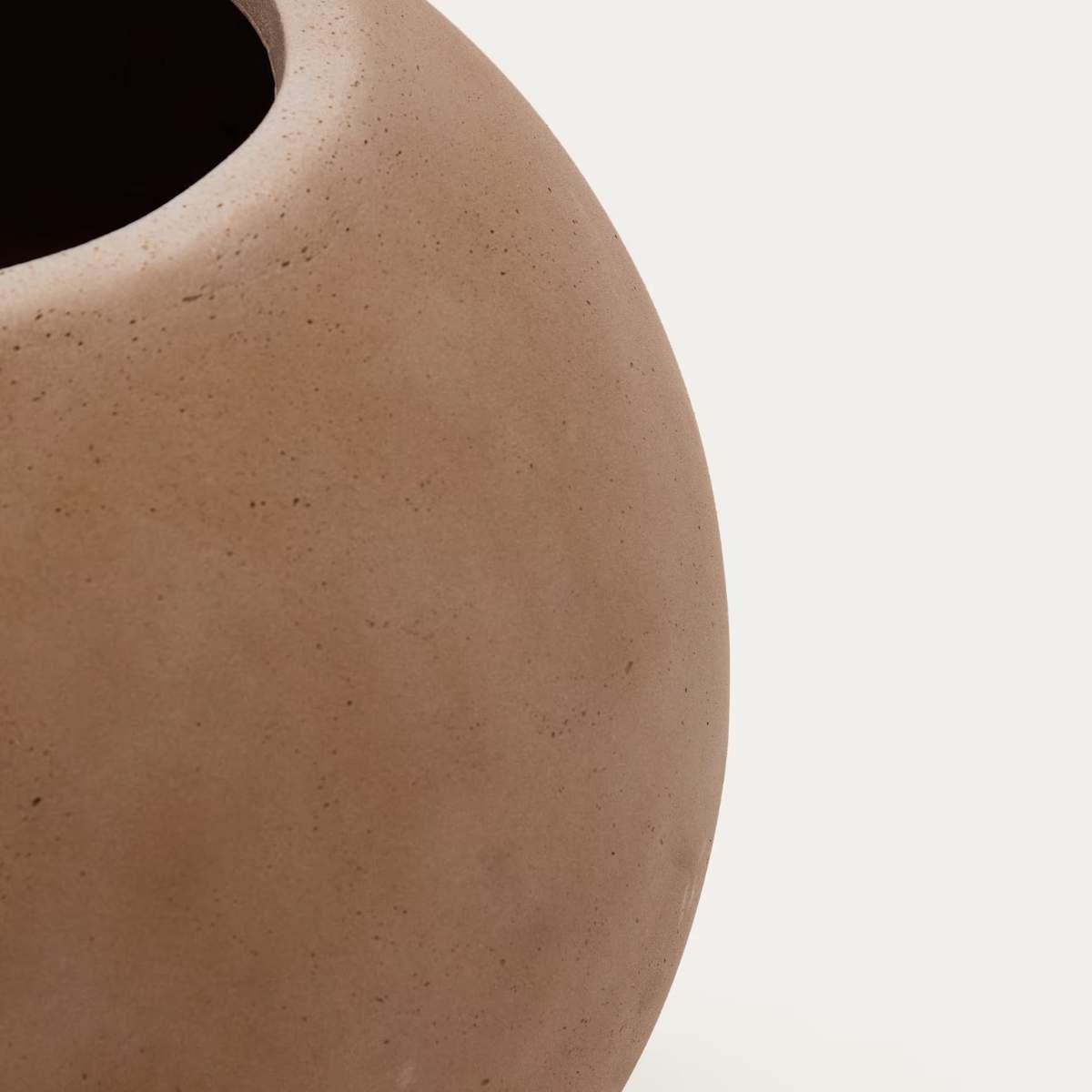 Kave Home Solna terracotta-effect planter Ø66cm