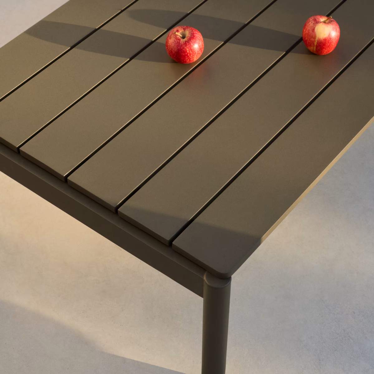 Kave Home Sorells coffee table in green aluminum 63 x 144,6 cm