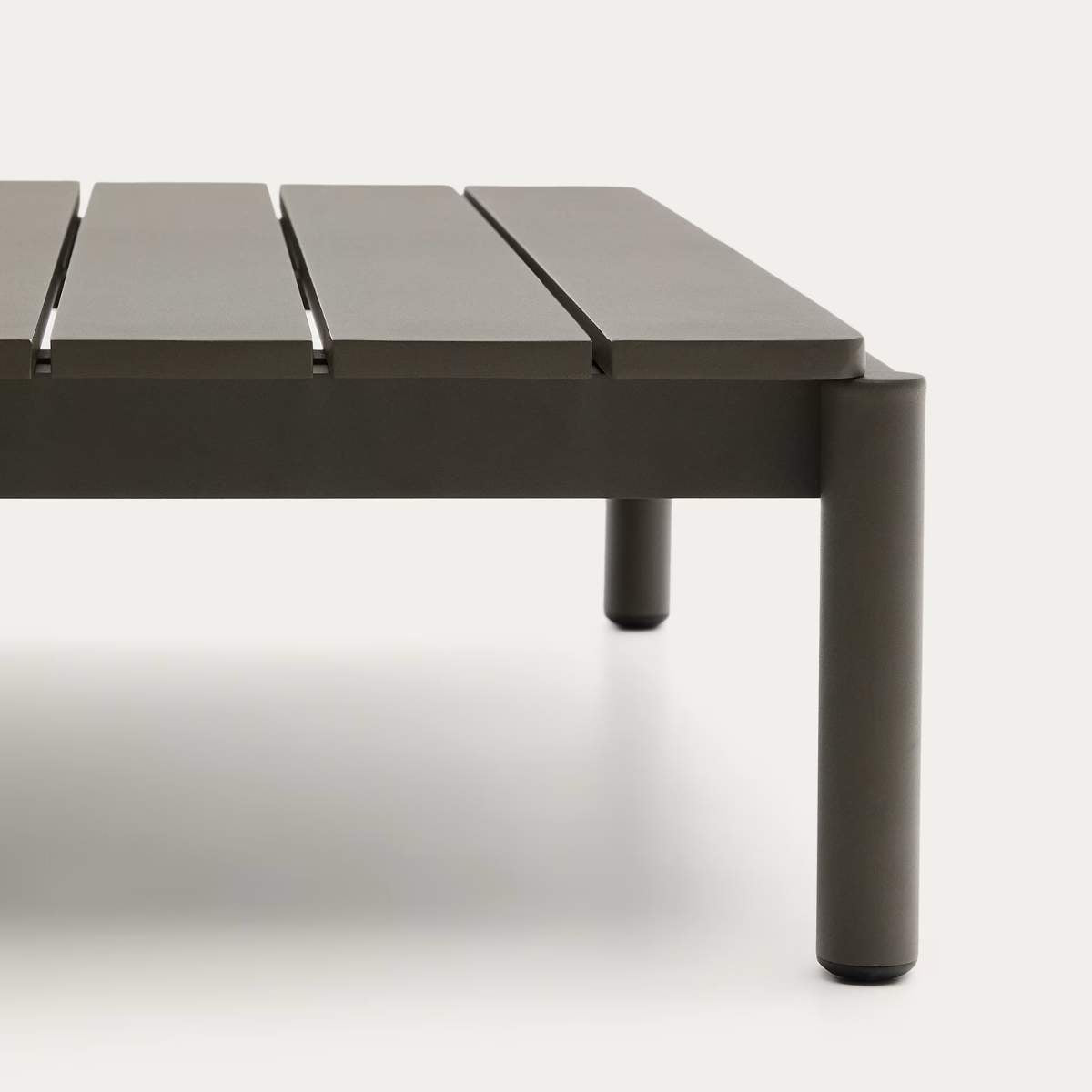 Kave Home Sorells coffee table in green aluminum 89 x 91 cm