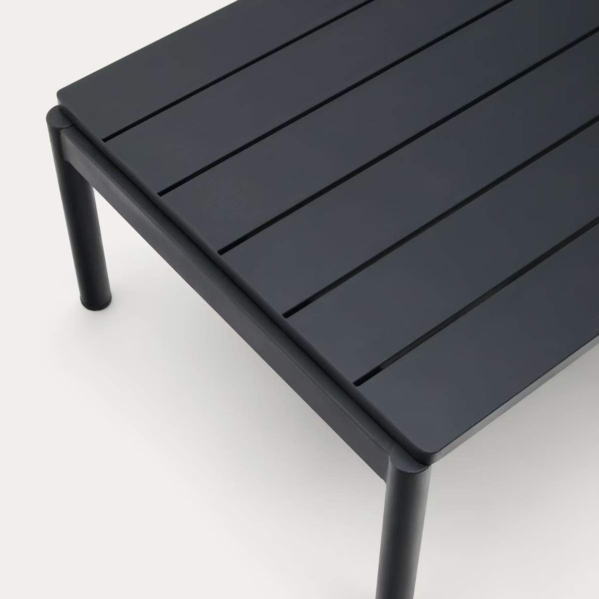 Kave Home Sorells coffee table in green aluminum 63 x 144,6 cm