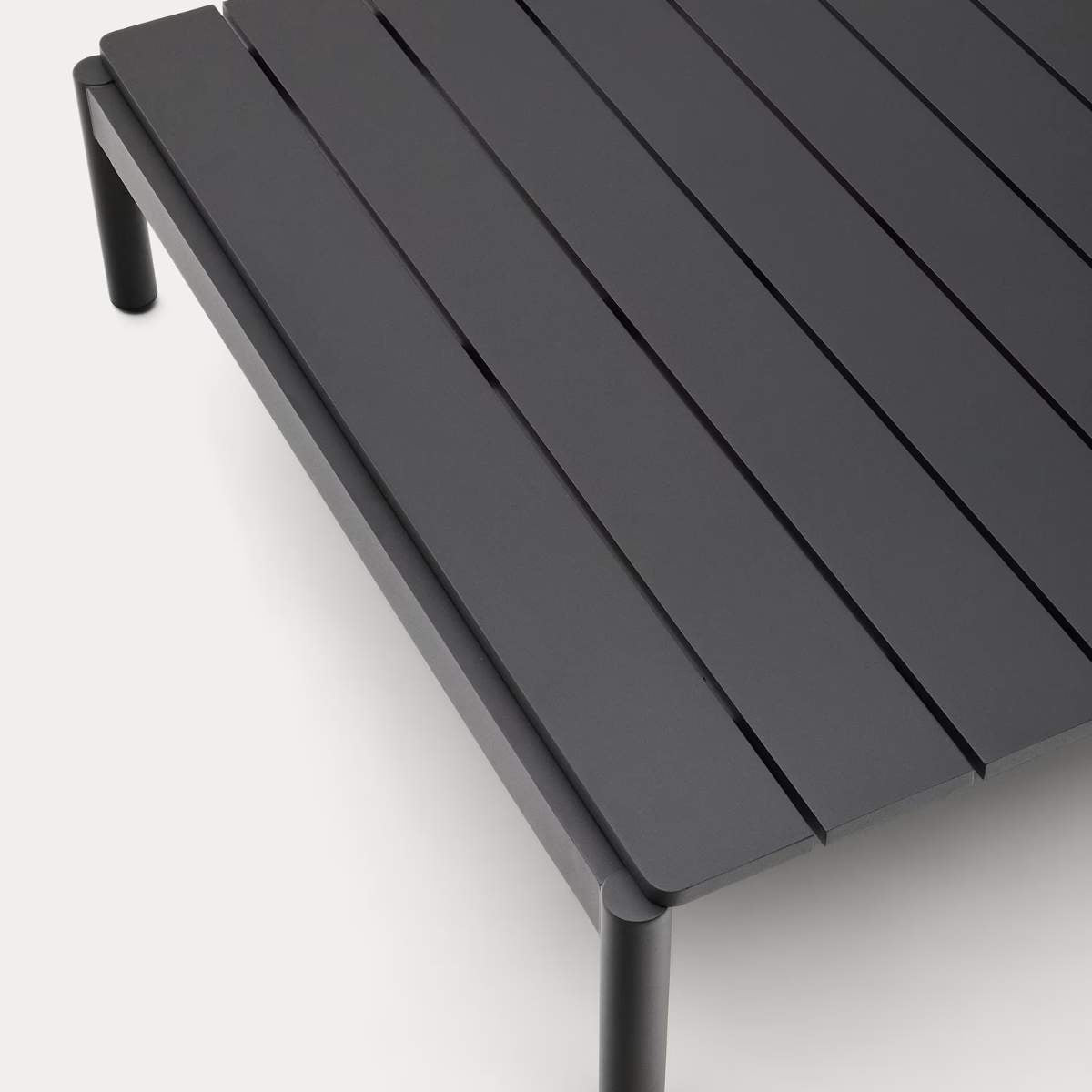 Kave Home Sorells coffee table in green aluminum 89 x 91 cm