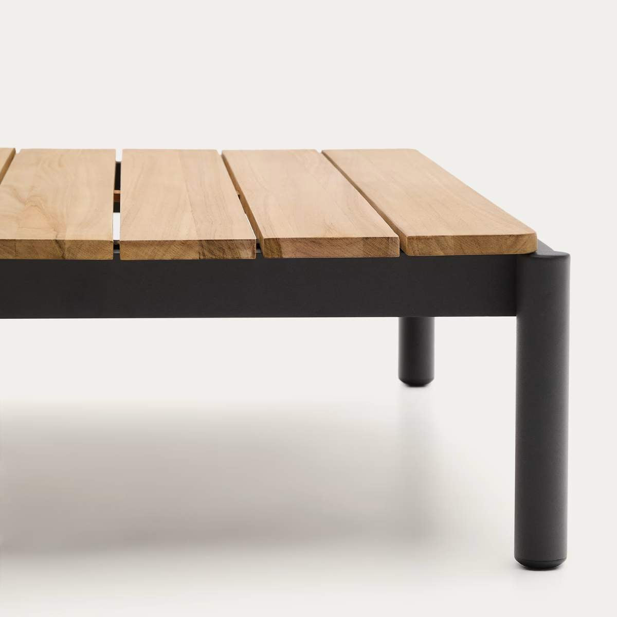 Kave Home Sorells coffee table in green aluminum and teak wood 89 x 91 cm FSC 100%