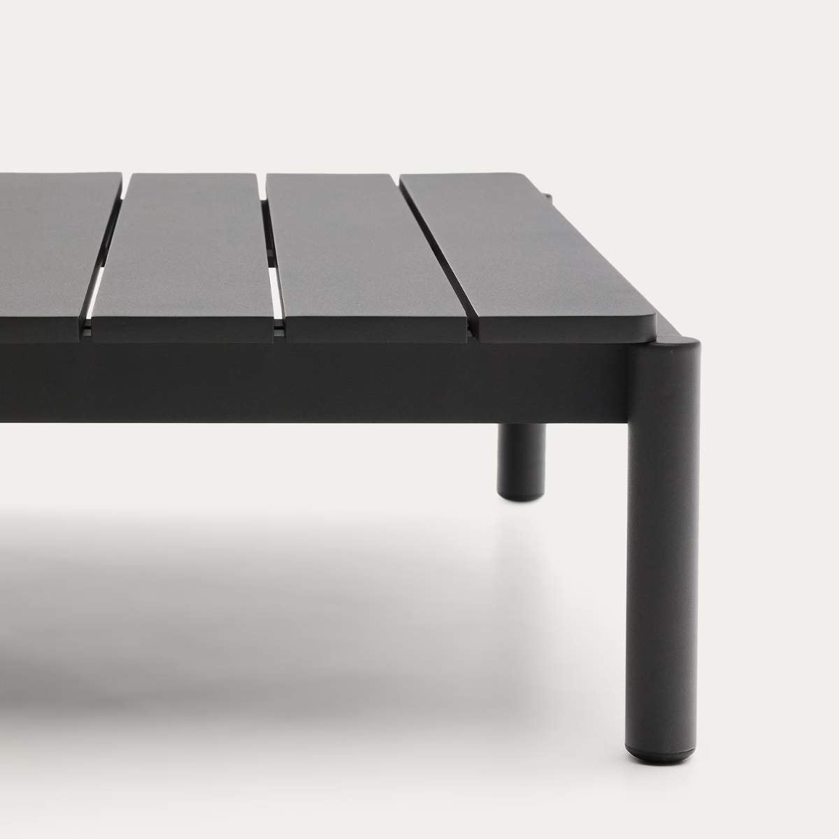 Kave Home Sorells coffee table in green aluminum 89 x 91 cm