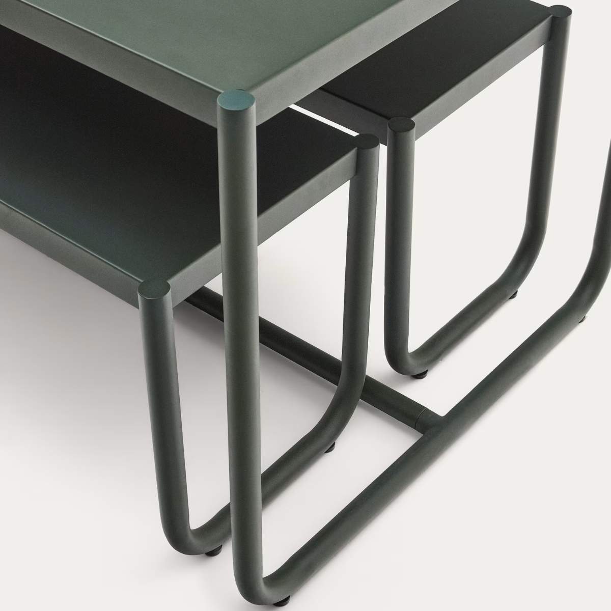 Kave Home Sotil Set of 2 Benches and Galvanized Steel Table with Garnet Finish 183 x 83 cm