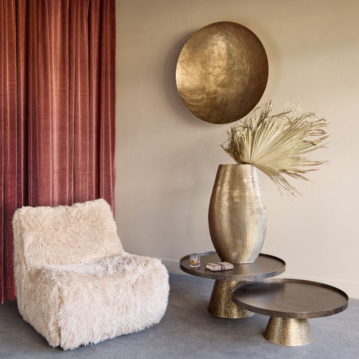 Libra Interiors Southwold Round Wall Deco Antique Brass