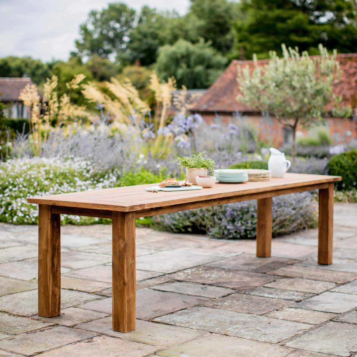 Garden Trading St Mawes Refectory Table 10 Seater