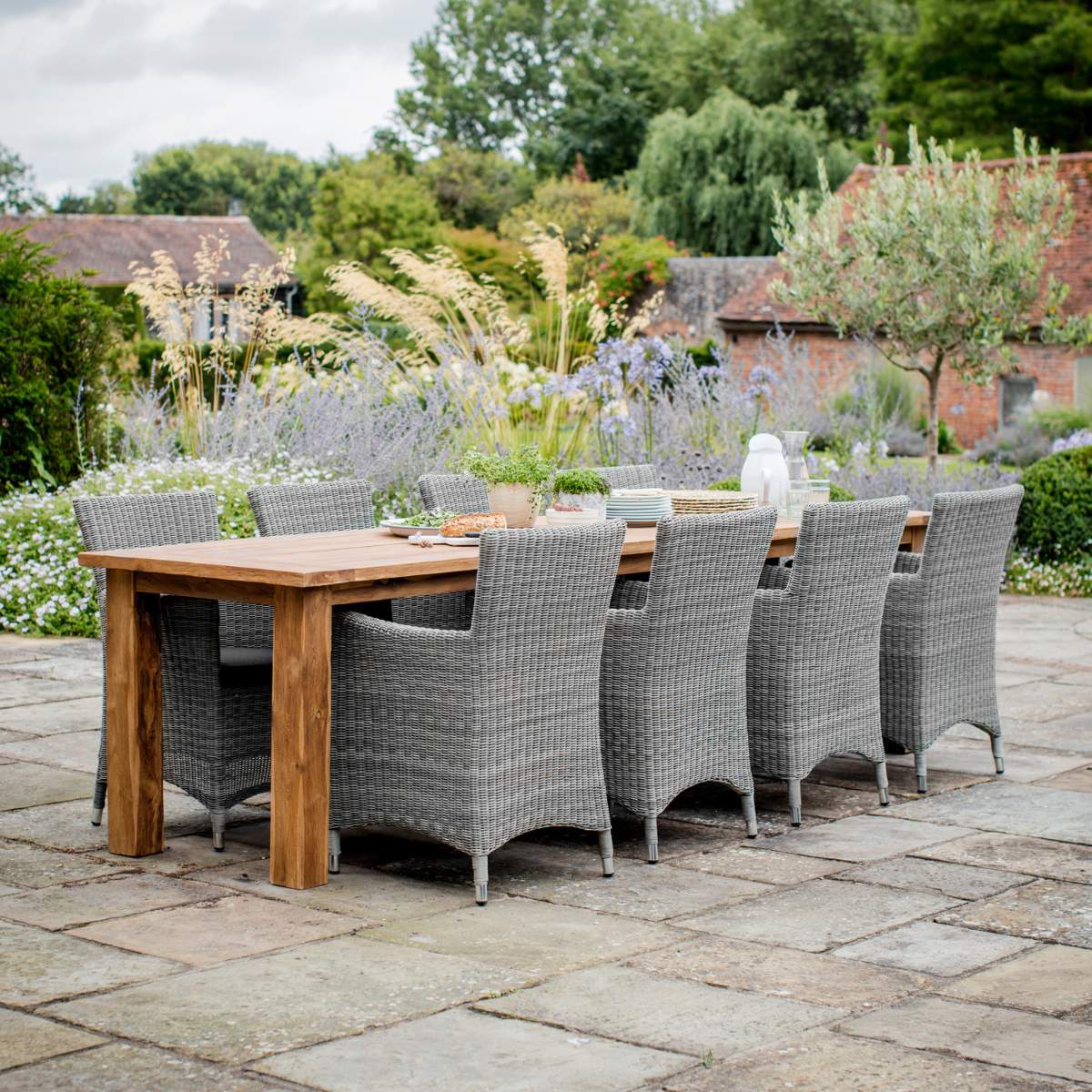 Garden Trading St Mawes Refectory Table 10 Seater