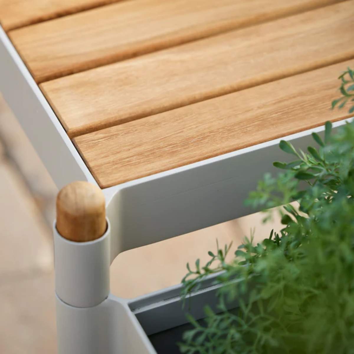 Cane-line Sticks Bench W/Planter