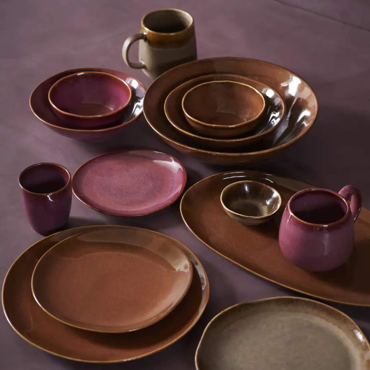Madam Stoltz Stoneware serving bowl