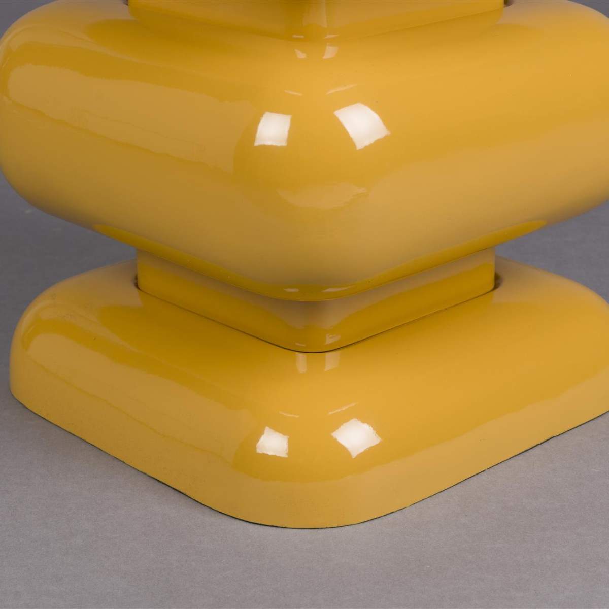 Dutch Bone Stool Stubby