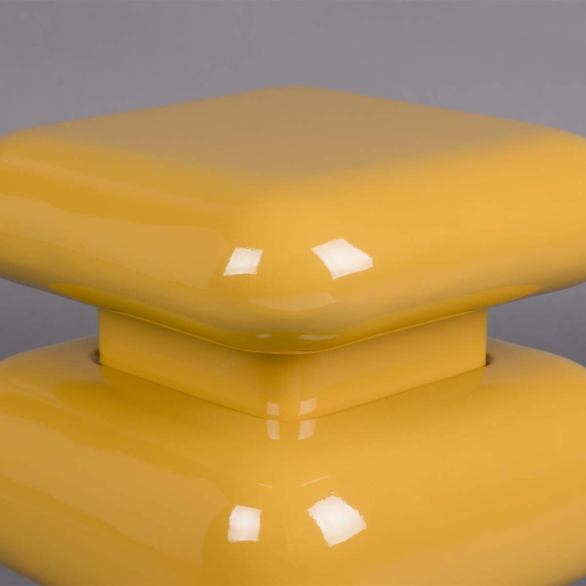 Dutch Bone Stool Stubby