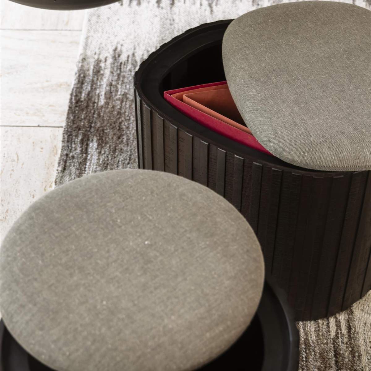 Dutch Bone Storage Pouf Bay