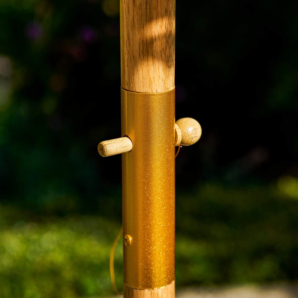 Garden Trading Summerleaze Teak Stripe Parasol Yellow