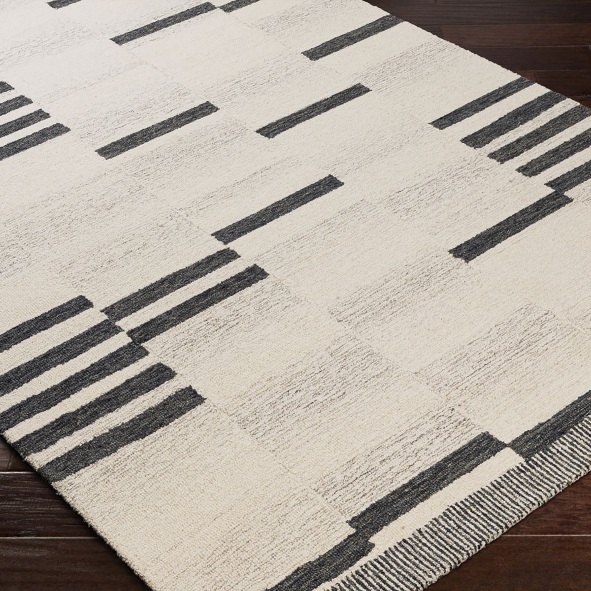 Surya Livabliss Granada Global Hand Tufted Rug