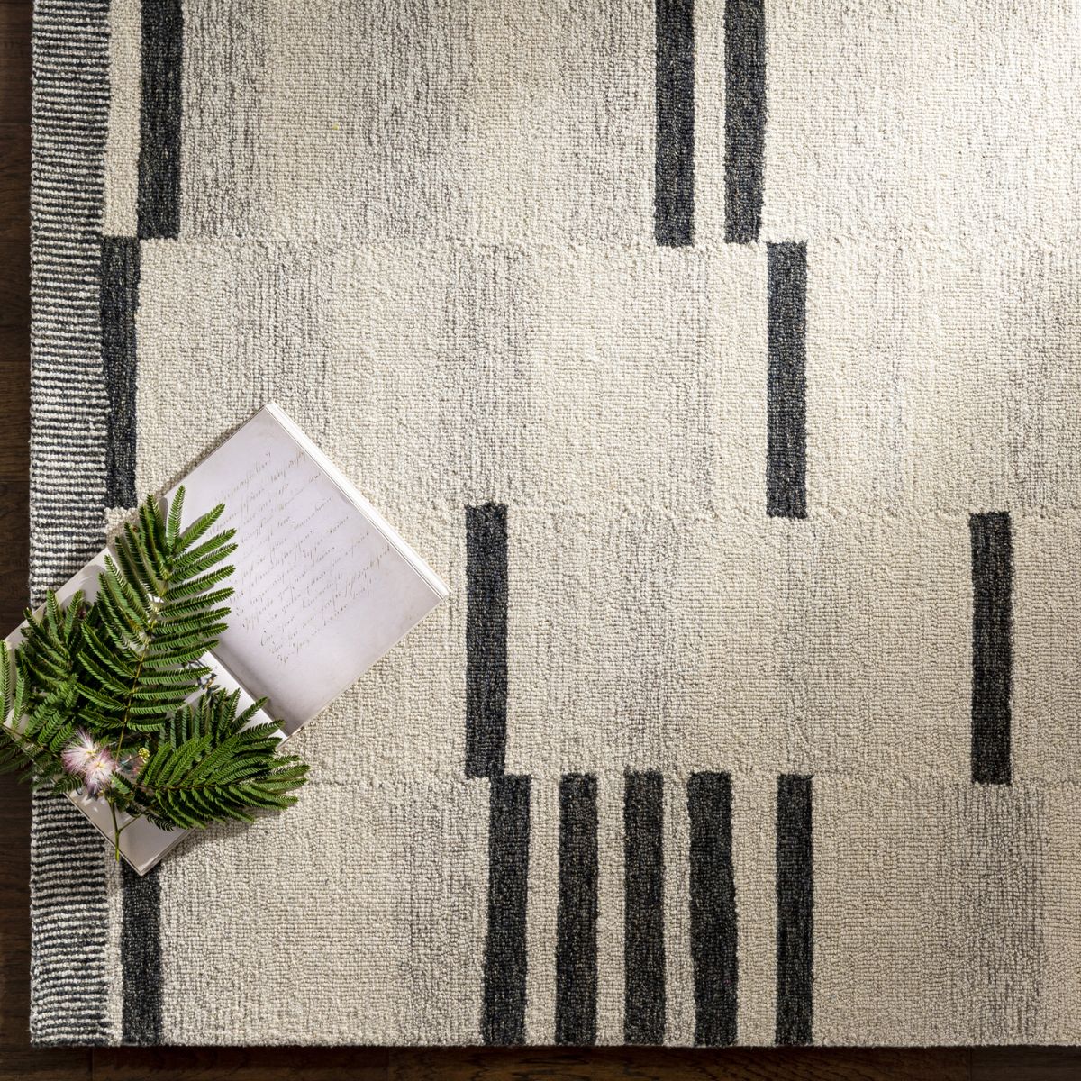 Surya Livabliss Granada Global Hand Tufted Rug