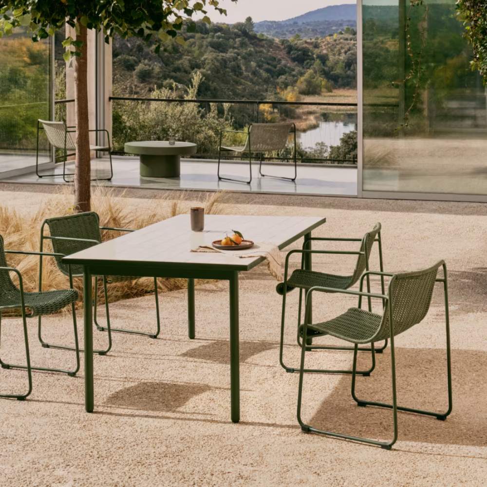 Kave Home Maurina Outdoor Table – Green Galvanized Steel with Ecru Tiles, 223 x 101 cm