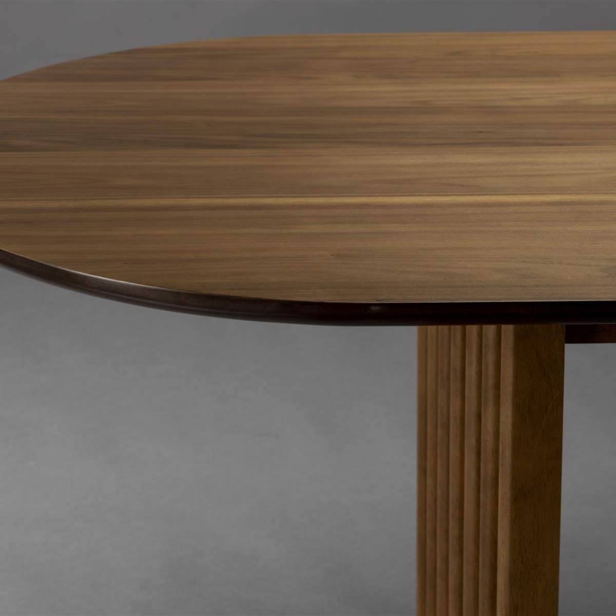 Dutch Bone Table Barlet