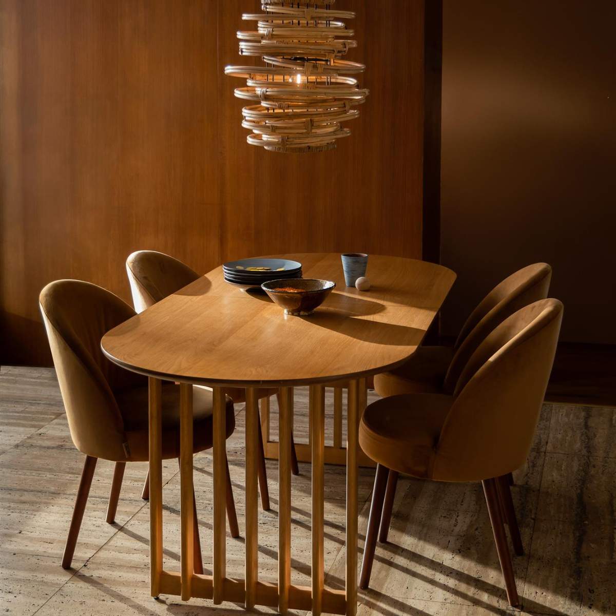 Dutch Bone Table Barlet
