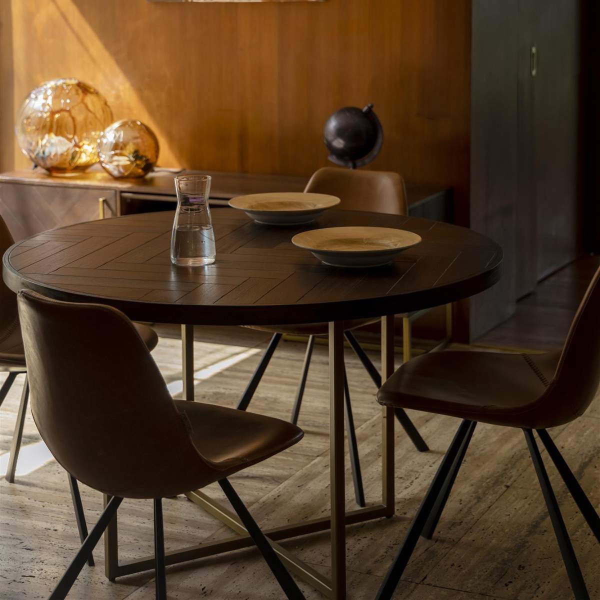 Dutch Bone Table Class 120'