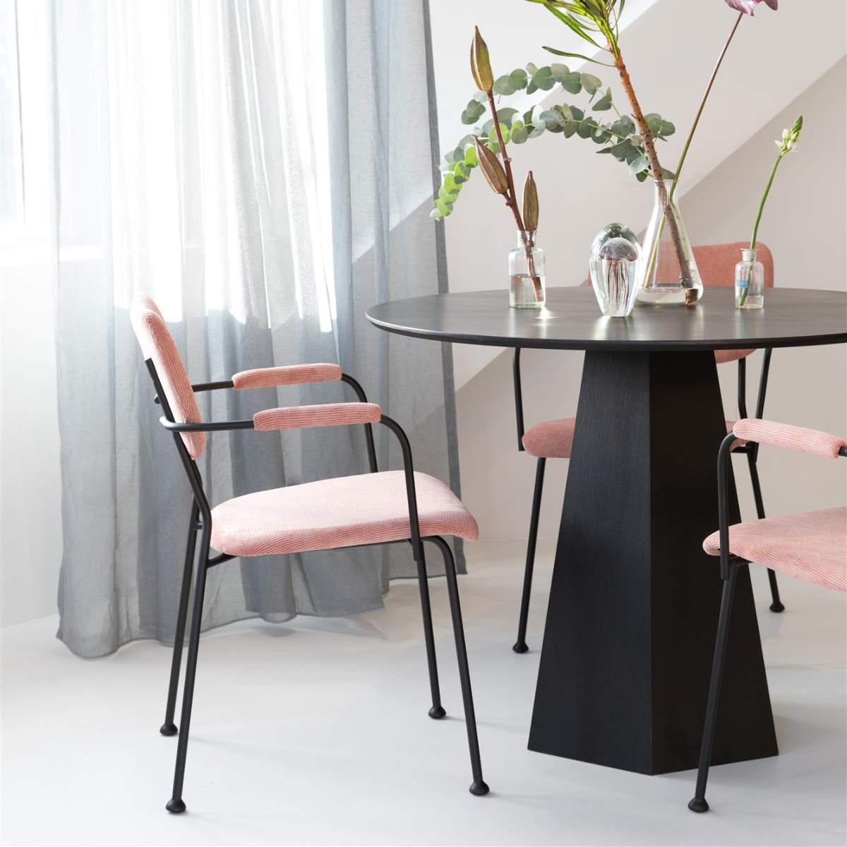 Zuiver Table Pilar Black