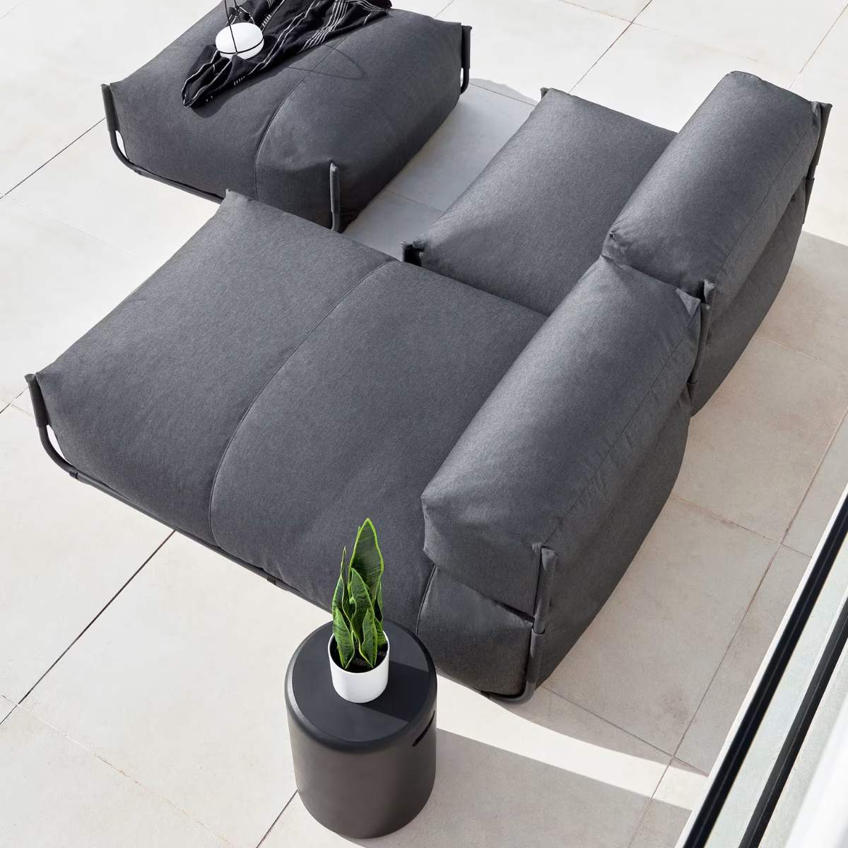 Kave Home Taimi concrete outdoor footrest Ø 35 cm