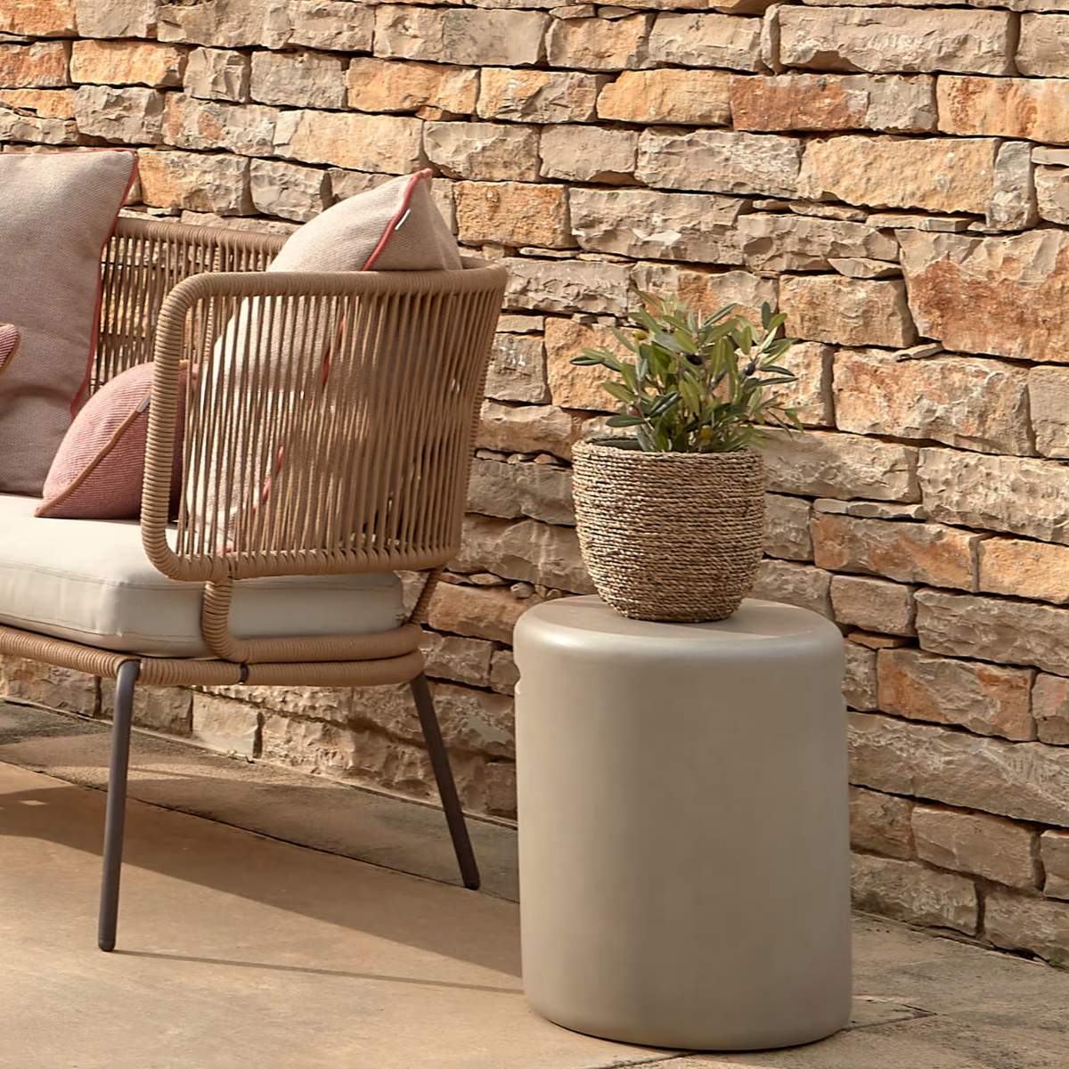 Kave Home Taimi concrete outdoor footrest Ø 35 cm