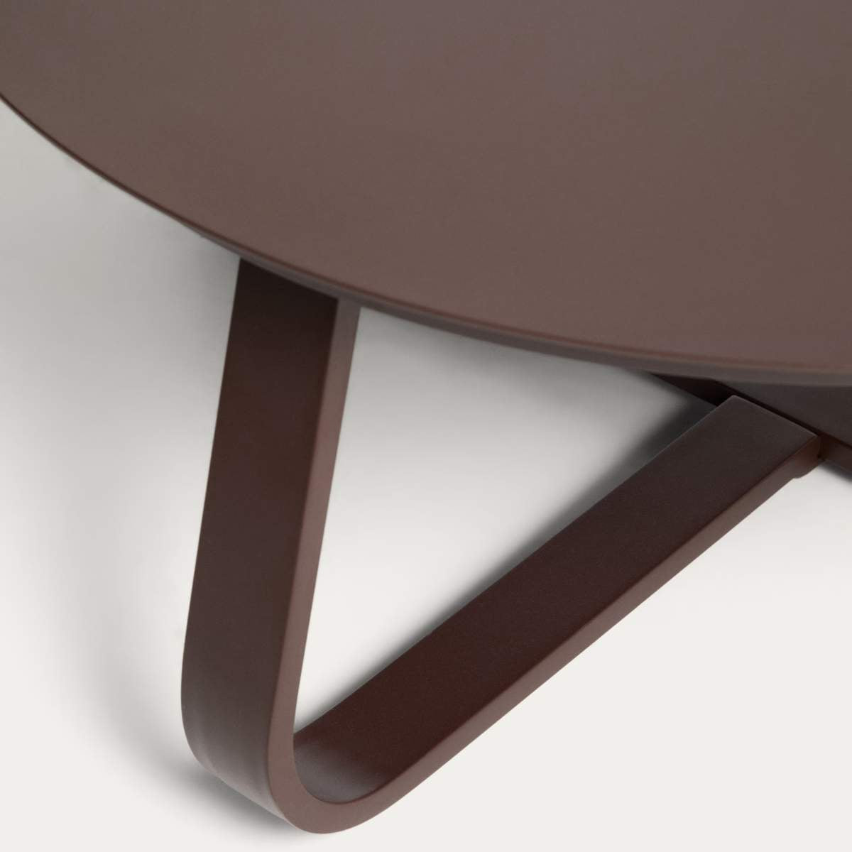 Kave Home Tamaris ecru aluminium outdoor coffee table Ø80cm