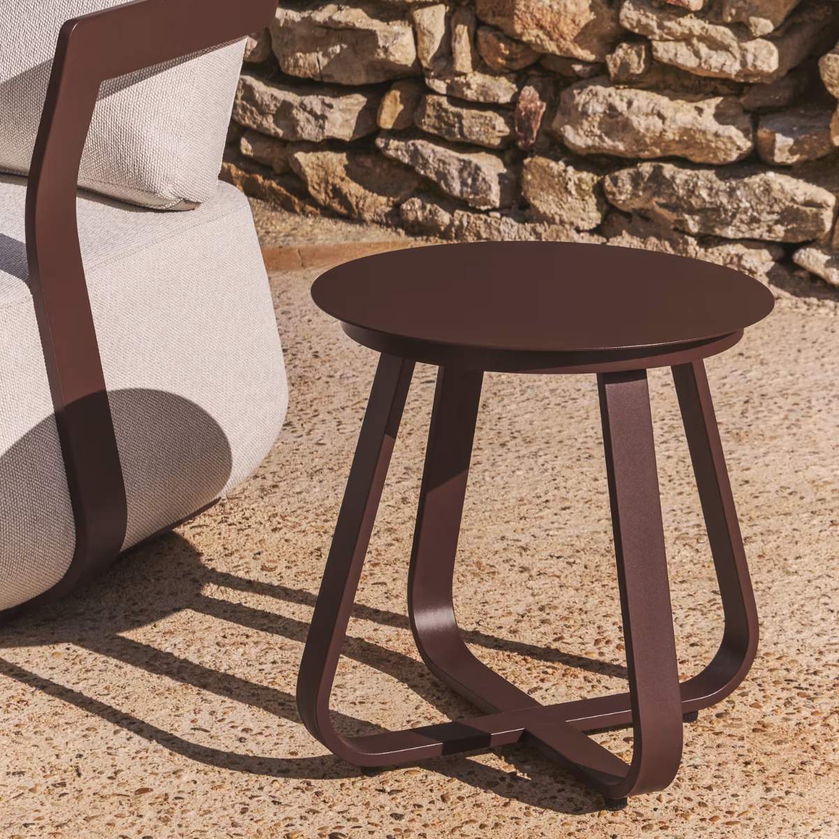 Kave Home Tamaris ecru aluminium outdoor side table Ø48cm