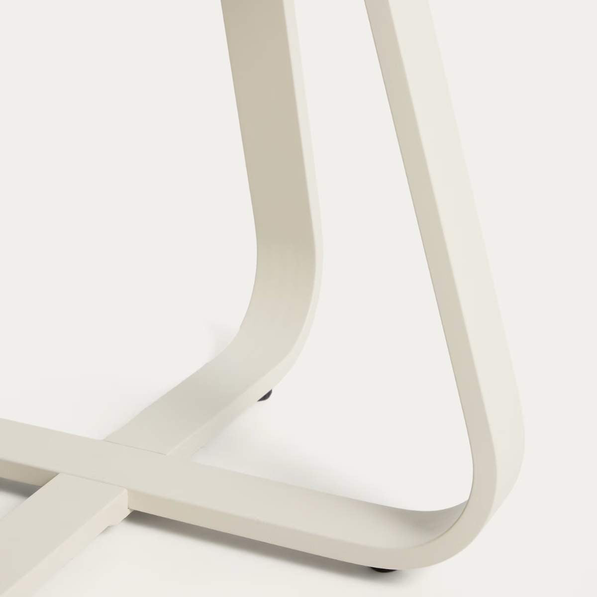 Kave Home Tamaris ecru aluminium outdoor side table Ø48cm