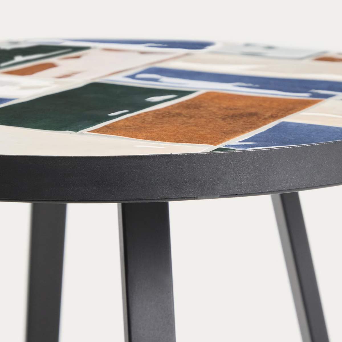 Kave Home Tella round side table in galvanised steel with beige tiles Ø45 cm