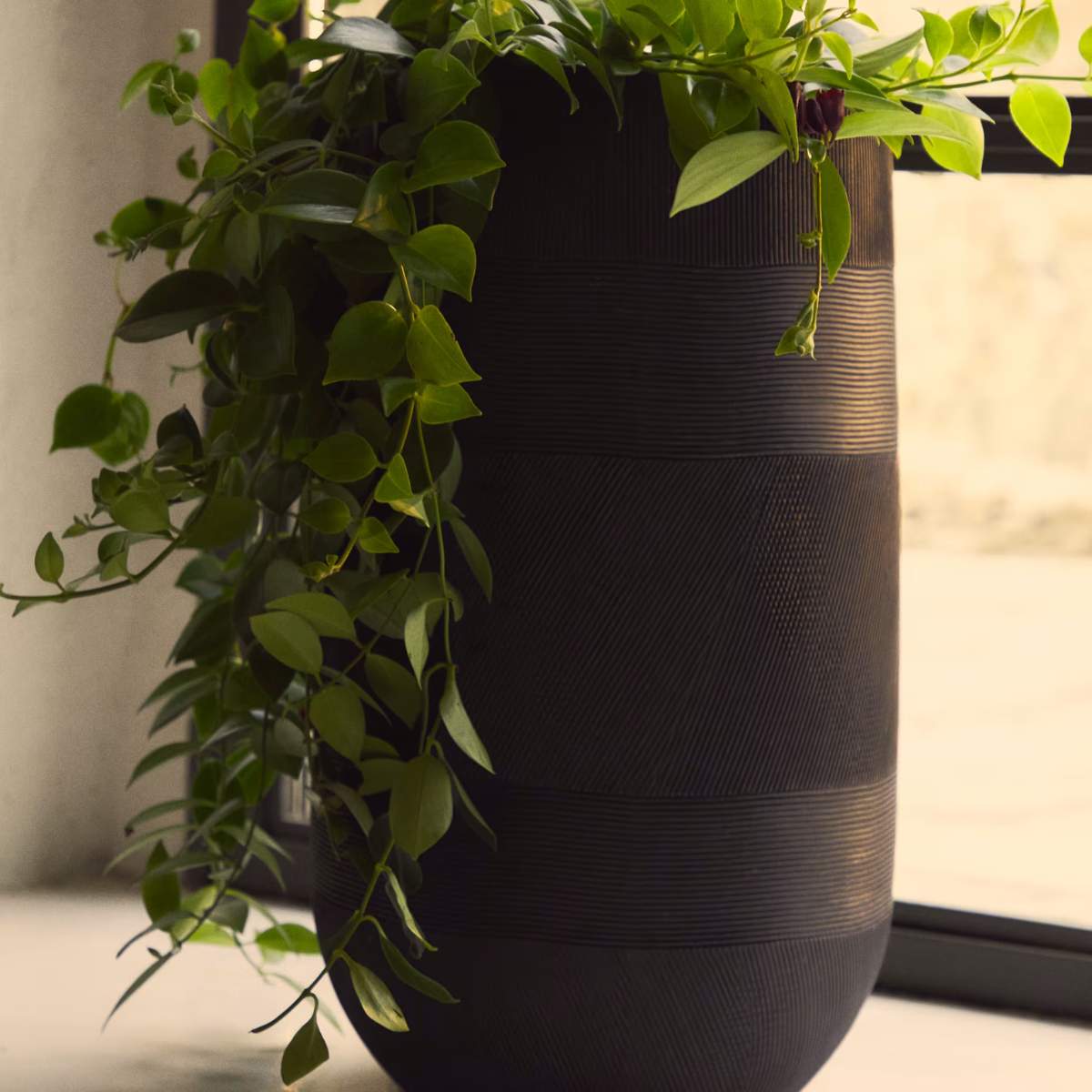 Kave Home Tival beige cement-effect planter Ø 45 cm / Ø 32 cm