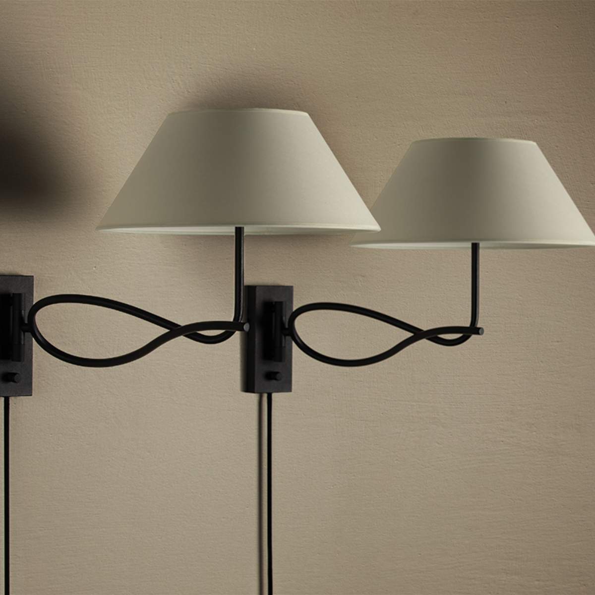 Hudson Valley Lighting Troy 2 Light Table Lamp - Alameda