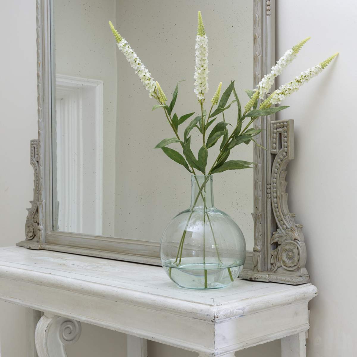 Grand Illusions Veronica Spray White