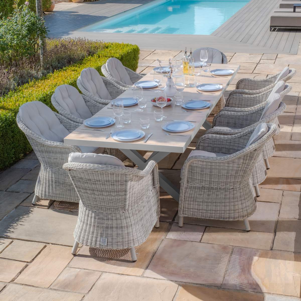 Maze - Vienna 6 - 10 Seat Extending Rectangular Dining Table