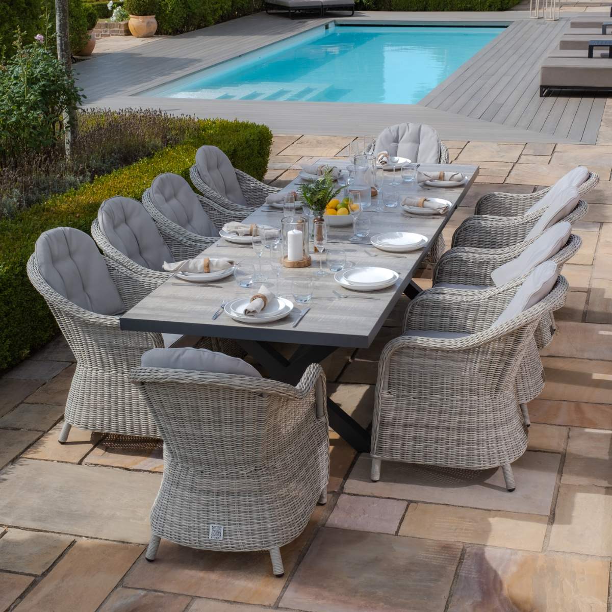 Maze - Vienna 6 - 10 Seat Extending Rectangular Dining Table