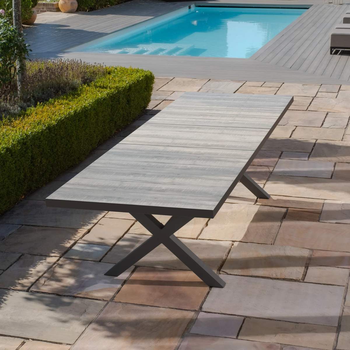 Maze - Vienna 6 - 10 Seat Extending Rectangular Dining Table